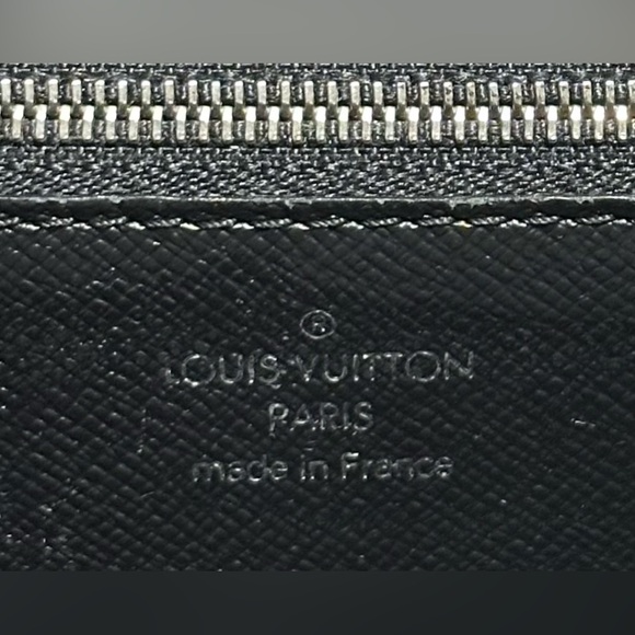 Louis Vuitton Pochette Serie Dragonne Epi Black - Picture 15 of 16